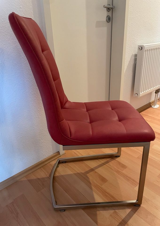 2x Rote Esszimmerstühle in Düsseldorf