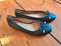 Ballerinas in Schwarz mit Schleife von Geox,  Gr 36,5 Friedrichshain-Kreuzberg - Kreuzberg Vorschau