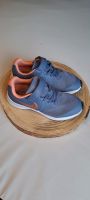 Nike Sportschuhe Mädchen blau lila rosè gold Gr. 32 Niedersachsen - Göttingen Vorschau