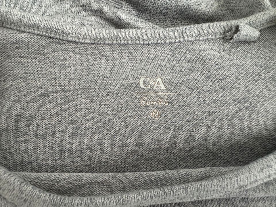 Gr. M, 1 weit geschnittener Pullover von „C&A“ in Sondershausen