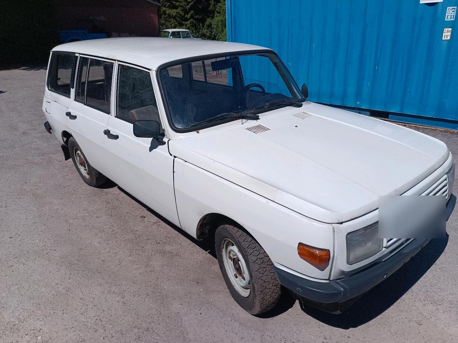 Abbildung des Autos Wartburg 353 Tourist Kom…