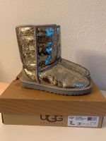 UGG W Classic Short Sparkles Silber Gr 38 Nordrhein-Westfalen - Köln Vogelsang Vorschau