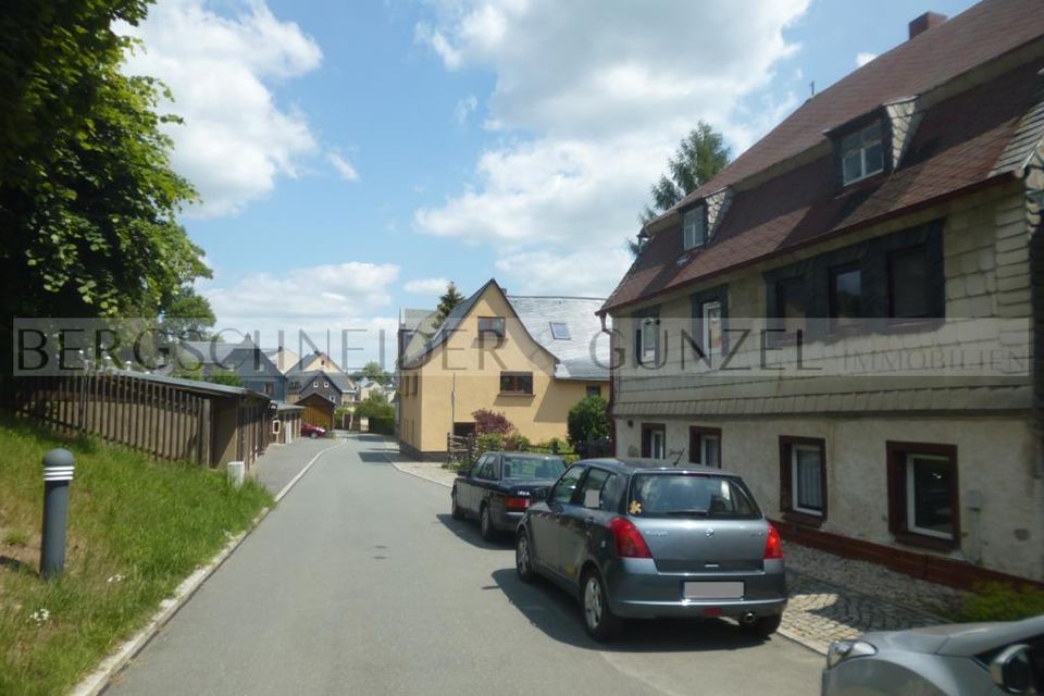 EFH mit Einliegerwohnung und Garage zentrumsnah in Stollberg**Provisionsfrei** in Stollberg