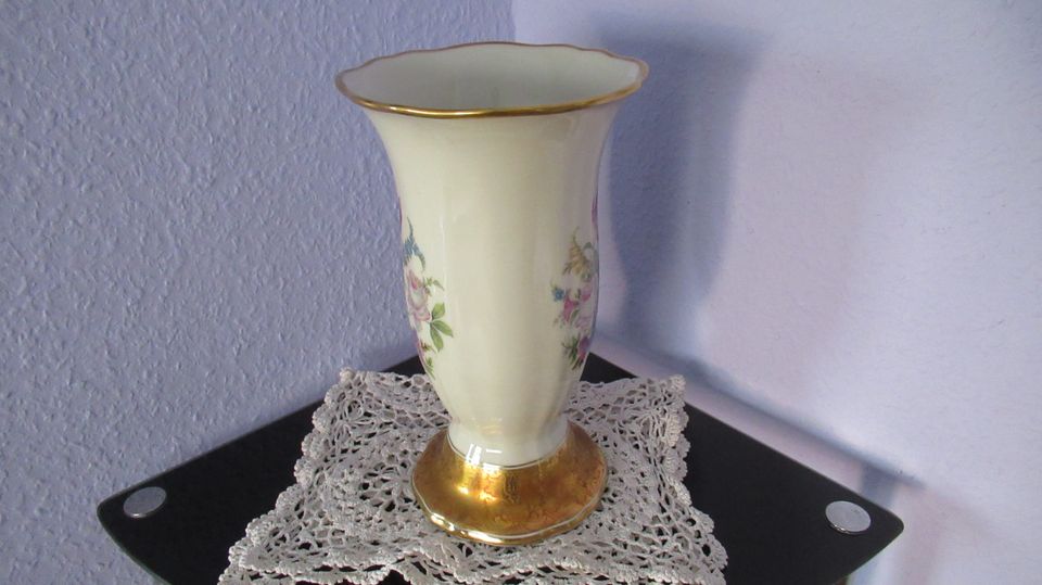 Rosenthal Porzellan Vase, SELB-PLÖSSENBERG, Ofterdinger, Goldrand in Pinneberg