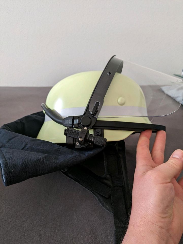 Feuerwehrhelm in Denkte