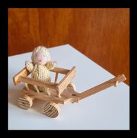 Holz Handwagen Bollerwagen + Puppe Zubehör Puppenstube Puppenhaus Nordrhein-Westfalen - Wassenberg Vorschau
