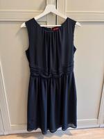 Festliches Kleid S.Oliver Gr. 38 Düsseldorf - Stadtmitte Vorschau