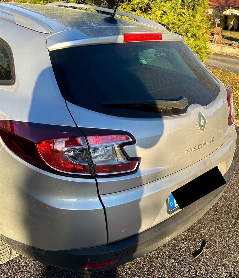 Renault Megane 3 Grandtour Bose Edition 1.9 dCi in Monheim