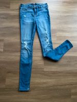 Hollister blaue Jeans 3L Gr W26 L32 = schmaler langer Schnitt Dortmund - Schüren Vorschau