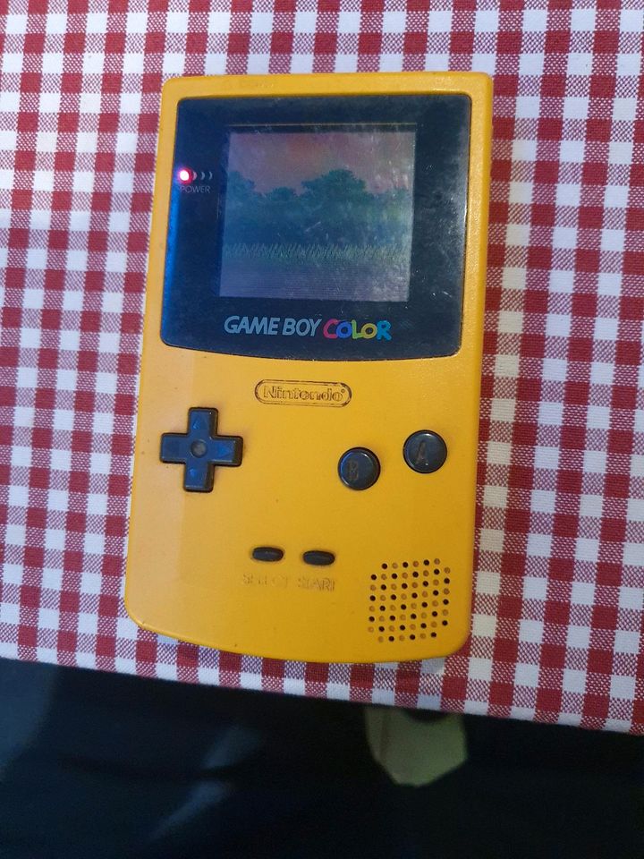 Game Boy Color gelb in Gerwisch