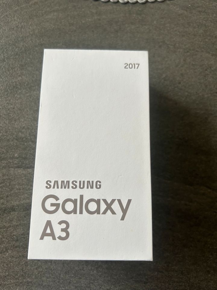 Samsung Galaxy A3 in Frensdorf