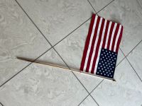 Amerika Flagge 50 x 30 cm. Länge Stock 77 cm. Nordrhein-Westfalen - Sankt Augustin Vorschau