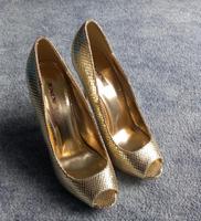 High Heels Peeptoes gold Brandenburg - Prenzlau Vorschau