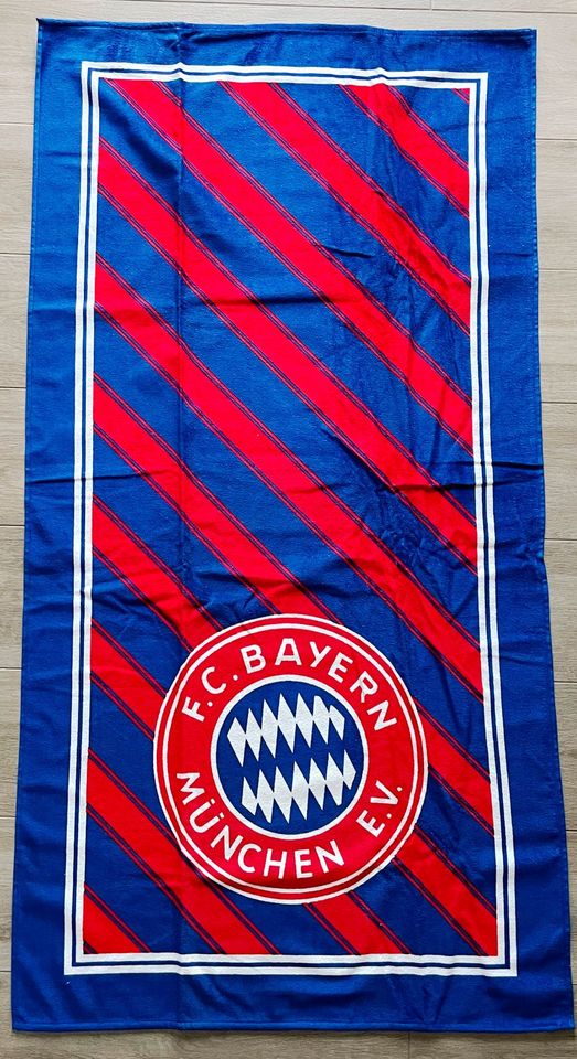 Badetuch ( 70 x 140 cm ) - F.C. Bayern München - Neuwertig in Wermelskirchen