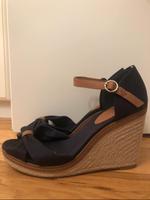 „TOMMY HILFIGER“ Espadrilles Keilabsatz Gr. 40 (neuwertig) Münster (Westfalen) - Wolbeck Vorschau