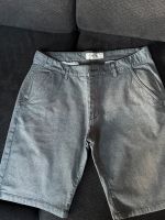 Shorts von Rebel, Größe L, Fast neu Baden-Württemberg - Weilheim an der Teck Vorschau