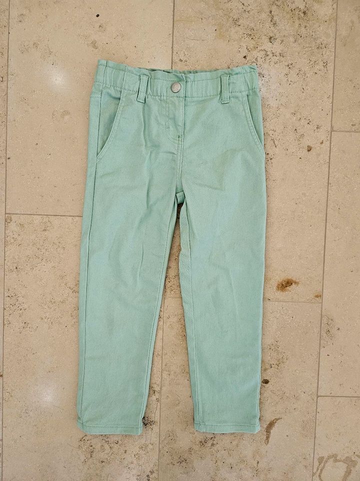 Neue türkise Jeans, Hose, Gr. 122, für Mädchen in Leipzig