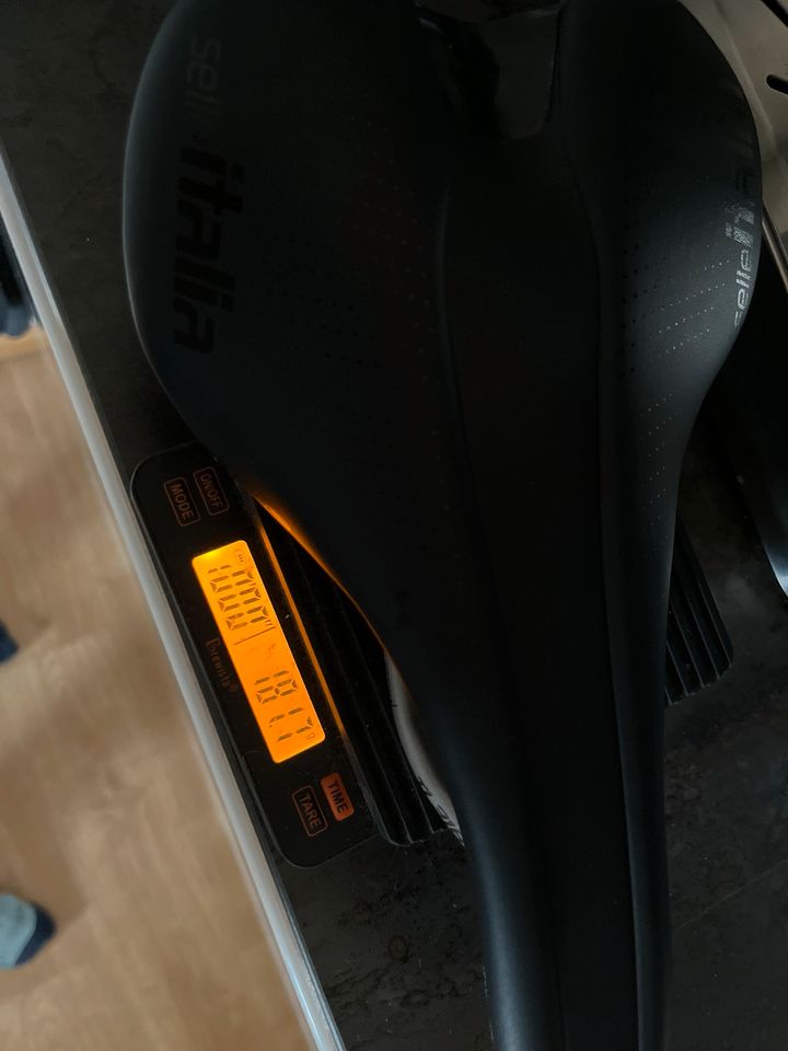 Sattel Selle Italia SLR Boost 145mm (L1) Ti 182g in Wienburg