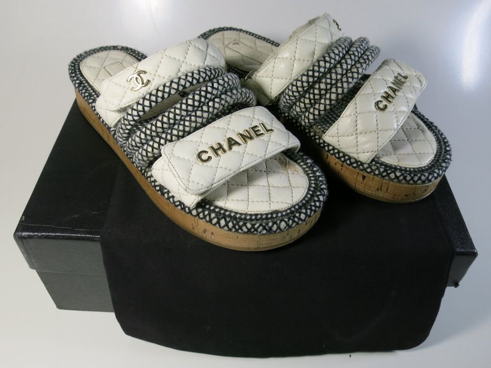 Chanel Sandalen Slides Cord Sandals in Siegburg