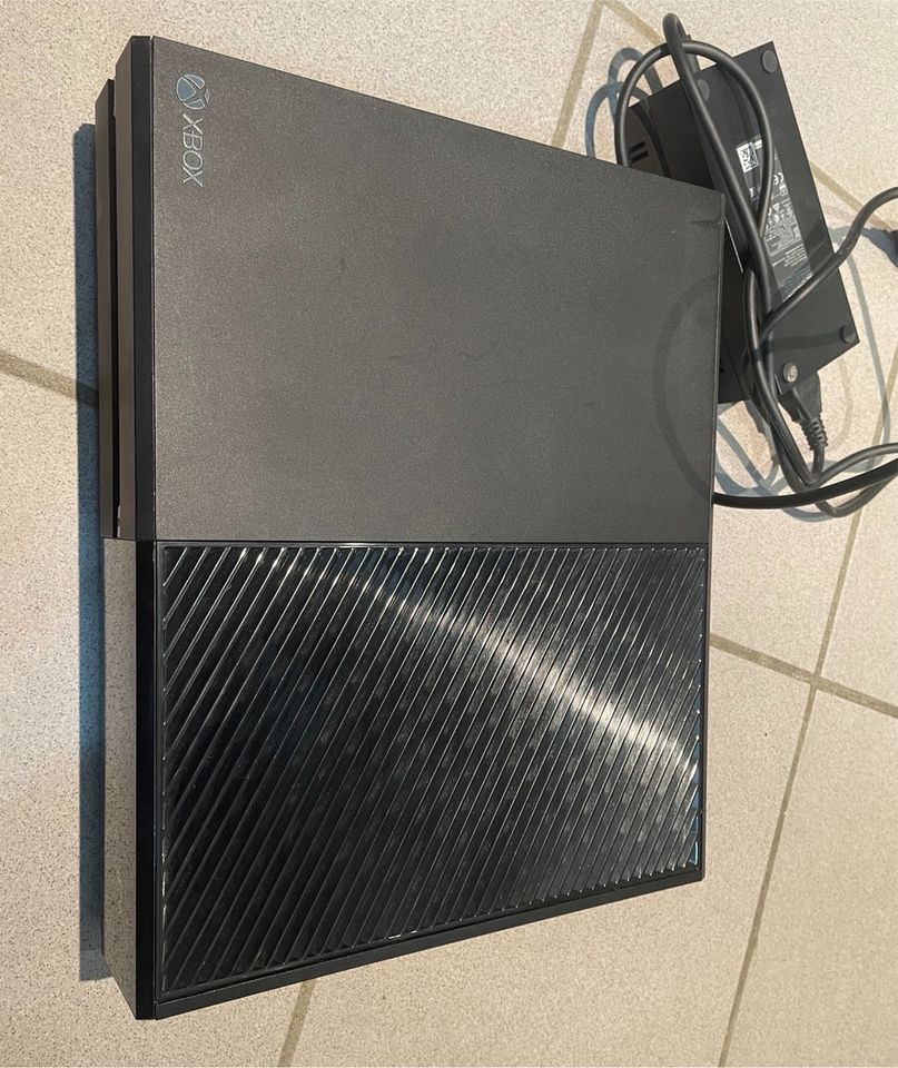 Xbox one 500 GB in Bad Salzuflen