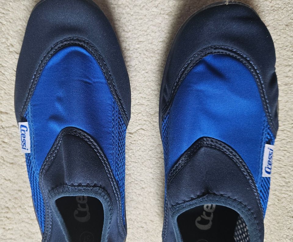 Bade-/Wasserschuhe, Strandschuhe Cressi blau Gr. 37 Neuwertig in Bielefeld