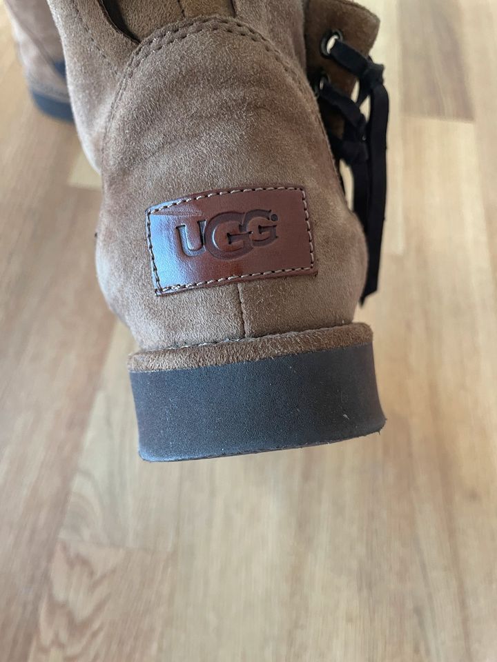 Seltene Ugg Boots braun chestnut Fransen 39 in Berlin