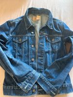 Levi’s Jeansjacke M trucker 70590 04 top Zustand Bayern - Straubing Vorschau