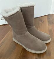 5th Avenue Stiefel Leder Fell Schleifen beige creme Größe 41 Nordrhein-Westfalen - Solingen Vorschau