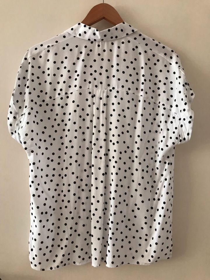 Bluse Reserved NEU Gr.40 weiß mit Polkadots in Halle