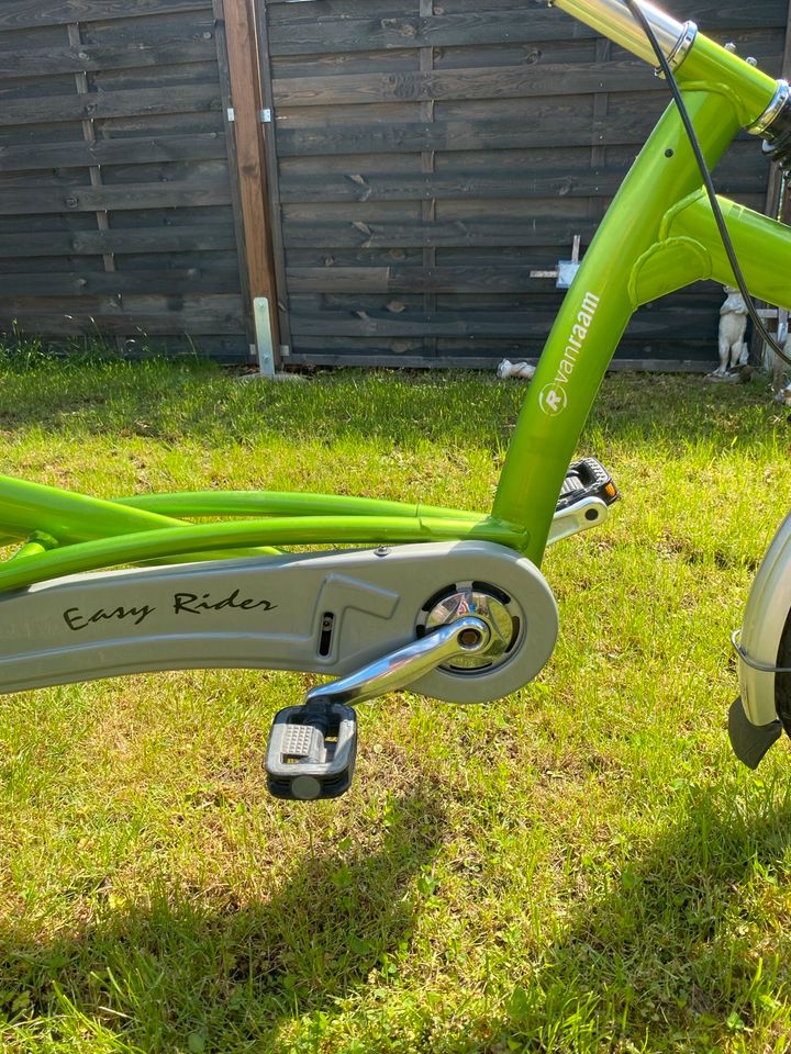 Sesselfahrrad „Easy Rider „ v. Van Raam Apple Green-Silber in Schechen