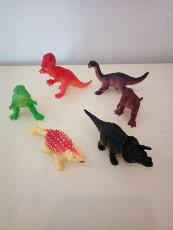 Dinosaurier Kinder Spielzeug in Wipperfürth