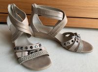 Sandalen Wedges MARIPE Italy Nieten Taupe beige 42 Nordrhein-Westfalen - Holzwickede Vorschau