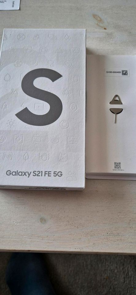 Samsung Galaxy S21 FE 128 GB Top Zustand in Liebenburg