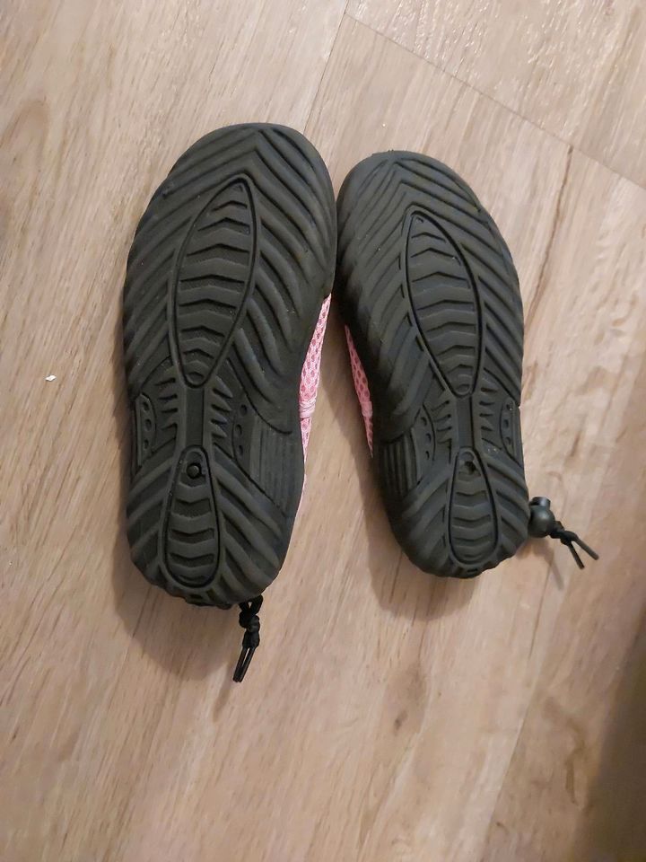 NEU Badeschuhe Wasserschuhe Gr. 31 rosa Mädchen in Hamburg