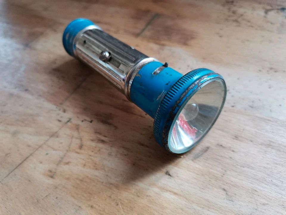 Alte Taschenlampe 11cm blau in Thüringen - Jena | eBay Kleinanzeigen ist  jetzt Kleinanzeigen