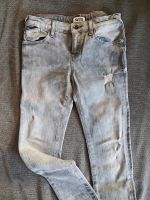 Tolle graue Skinnyjeans im destroyed Look von Hilfiger, 140, TOP! Hessen - Viernheim Vorschau