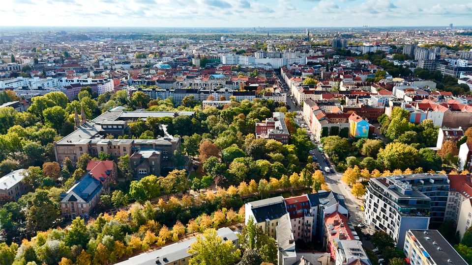 LICHTDURCHFLUTETES DESIGNER-LOFT -ARCHITEKTUR-HIGHLIGHT mit Panoramafenstern mit Weitblick in Berlin