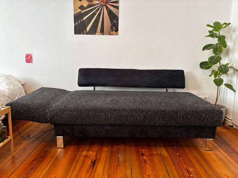 Sofa Couch von Nehl „Stratos“ mit Schlaffunktion und Bettkasten in Berlin