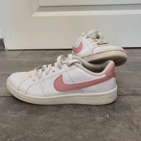 Nike Sneaker Größe 38,5 Damenschuhe Turnschuhe Nordrhein-Westfalen - Gelsenkirchen Vorschau