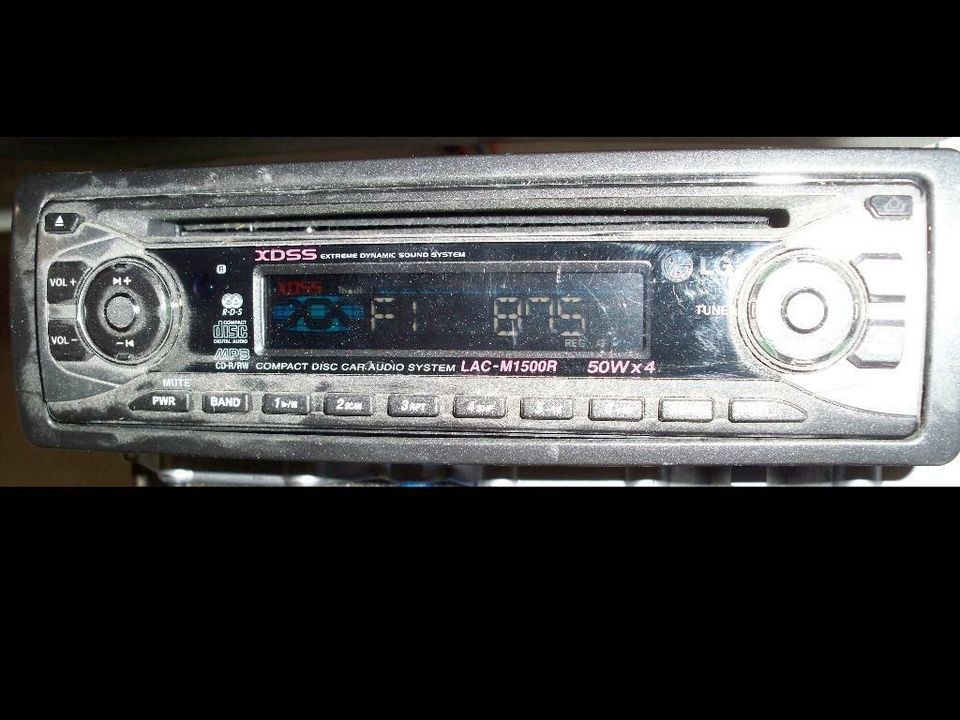 LG LAC-M1500R MP3 Autoradio in Bisingen