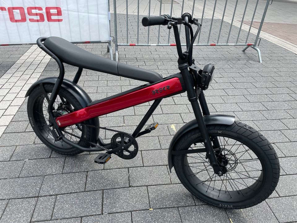 BREKR Modell F Ebike Fatbike Cruiser in Stadland