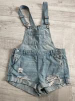 H&M loves Coachella Jeansshorts Latzshorts Nordrhein-Westfalen - Beelen Vorschau