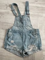 H&M loves Coachella Jeansshorts Latzshorts Nordrhein-Westfalen - Beelen Vorschau