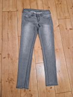 H&M Damen-Jeans Skinny hellgrau Gr. 28/32 Saarland - Schmelz Vorschau