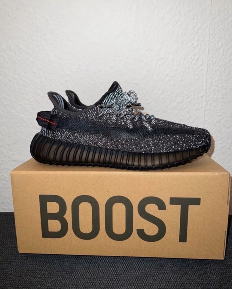 Adidas Yeezy Boost 350 V2 Static Black Reflective in Berlin