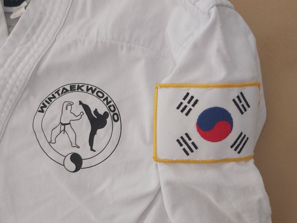 PX Taekwondo Anzug Dobok Wintaekwondo Gr. 130 professional in Dorfen