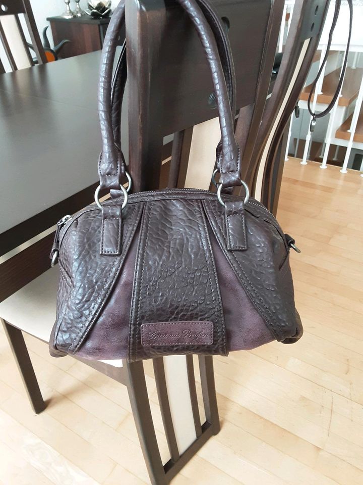 Fritzi aus Preußen Handtasche crossbag bordeaux aubergine in Erftstadt