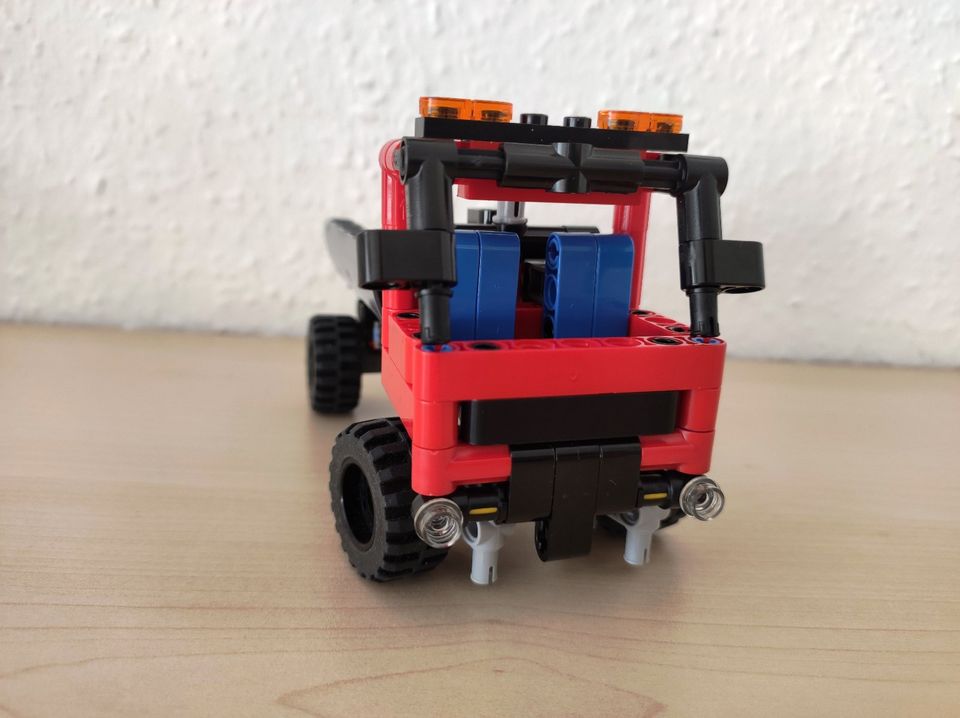 LEGO® Technic 42084 Absetzkipper in Leonberg