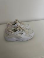 Nike Huarache Größe 38,5 Brandenburg - Petershagen Vorschau