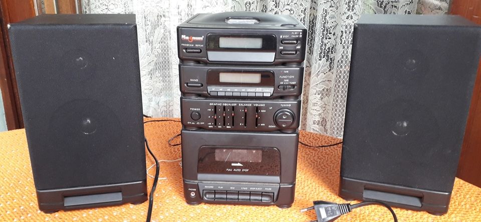 Stereokampaktanlage Kompaktanlage CD Player 4 x 3tlg. - ein Preis in Troisdorf